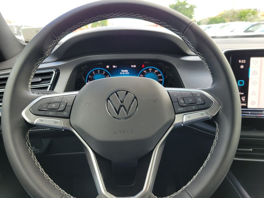 New 2026 White/off-white Volkswagen SE w/Technology image 14