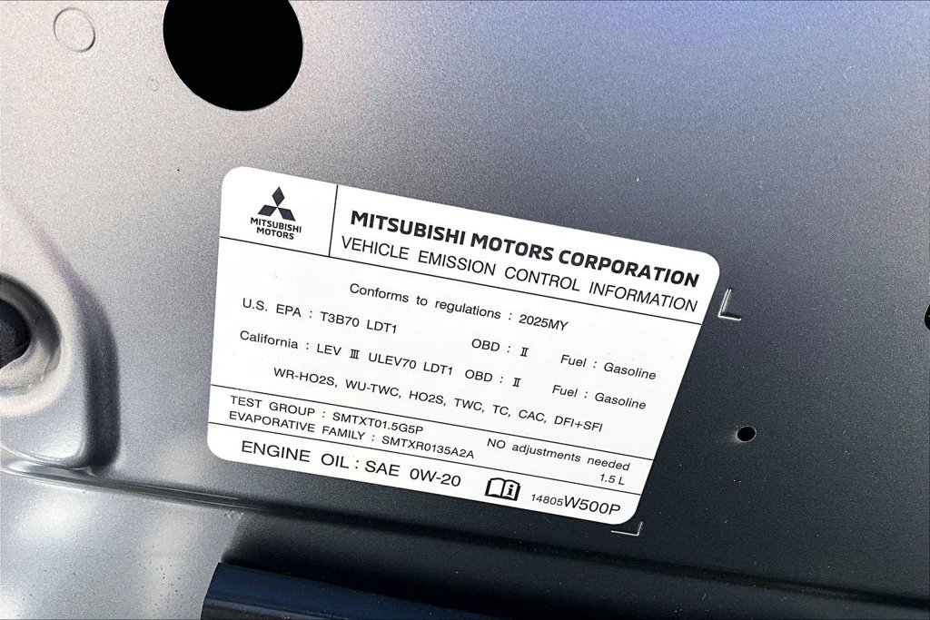 Used 2025 Gray Mitsubishi  image 37