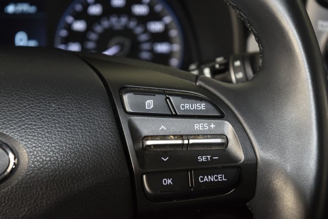 Used 2018 Black Hyundai SEL image 19
