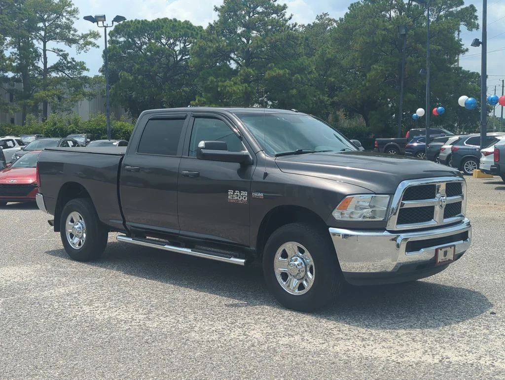 Used 2016 Gray Ram Tradesman image 9