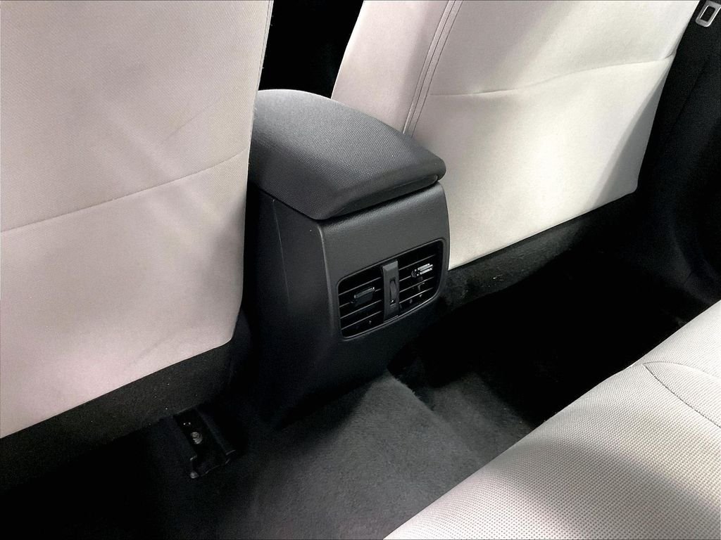 Used 2025 Celestite Toyota L image 27