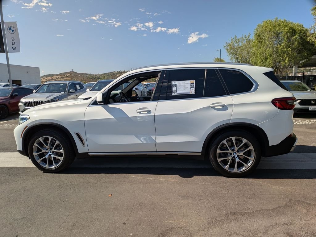 Used 2019 White BMW xDrive40i image 5
