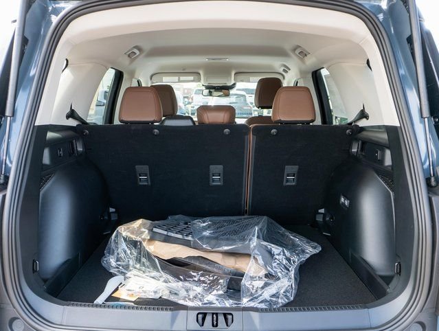 New 2026 Azure Gray Metallic Ford Outer Banks® image 10