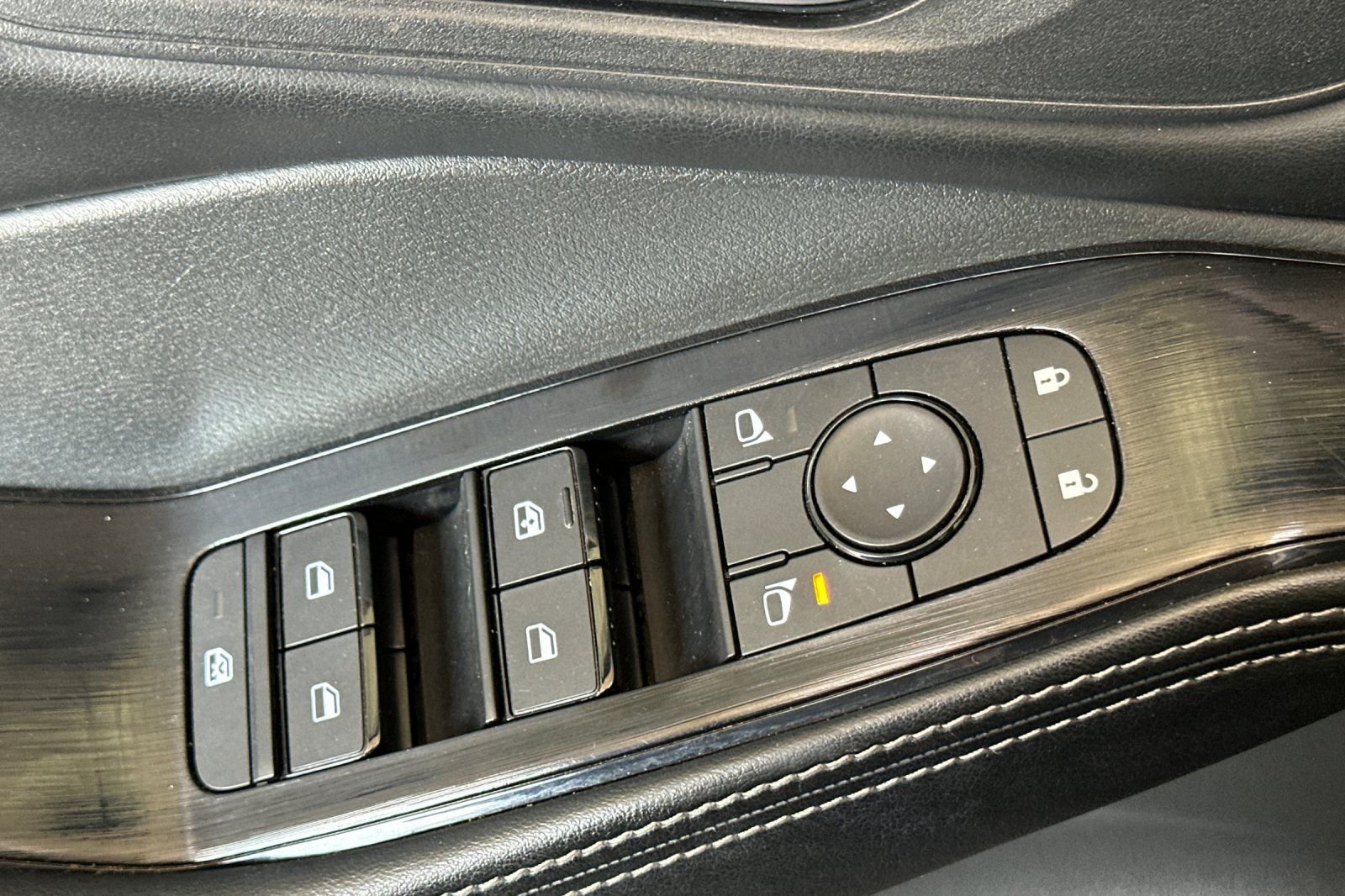 Used 2024 Blue Nissan SV image 12