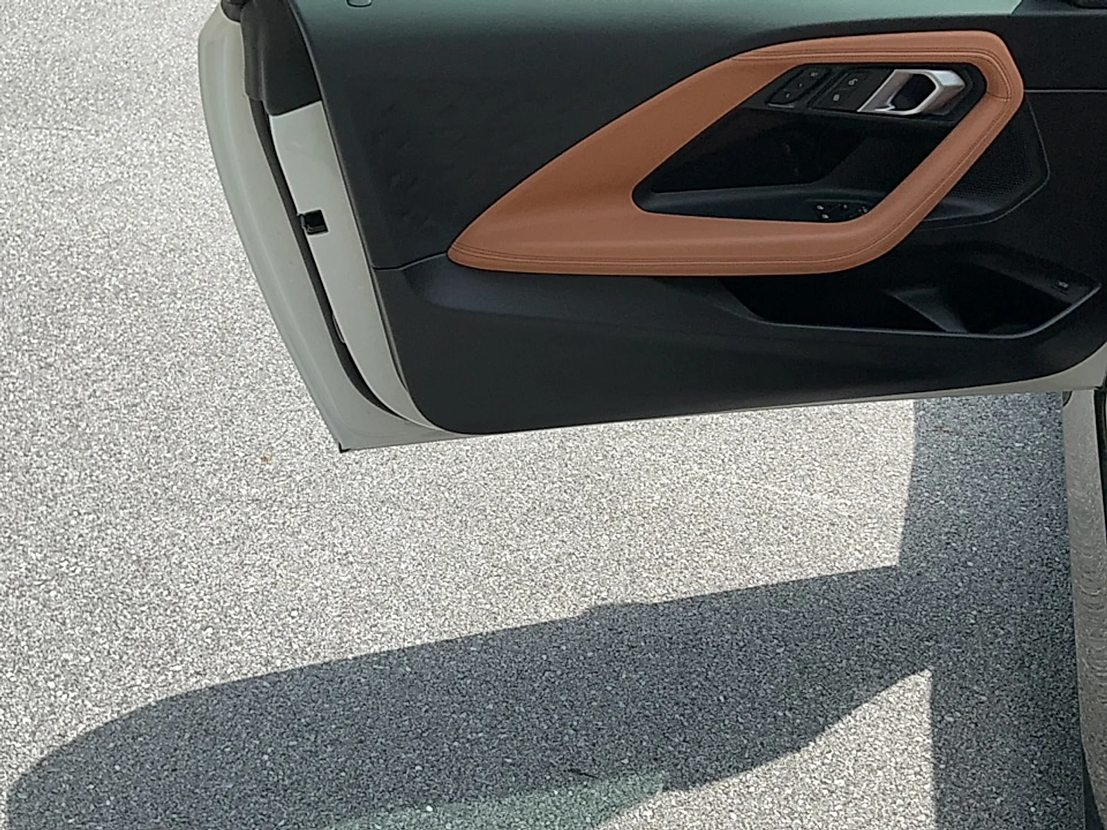 Used 2024  BMW i image 6