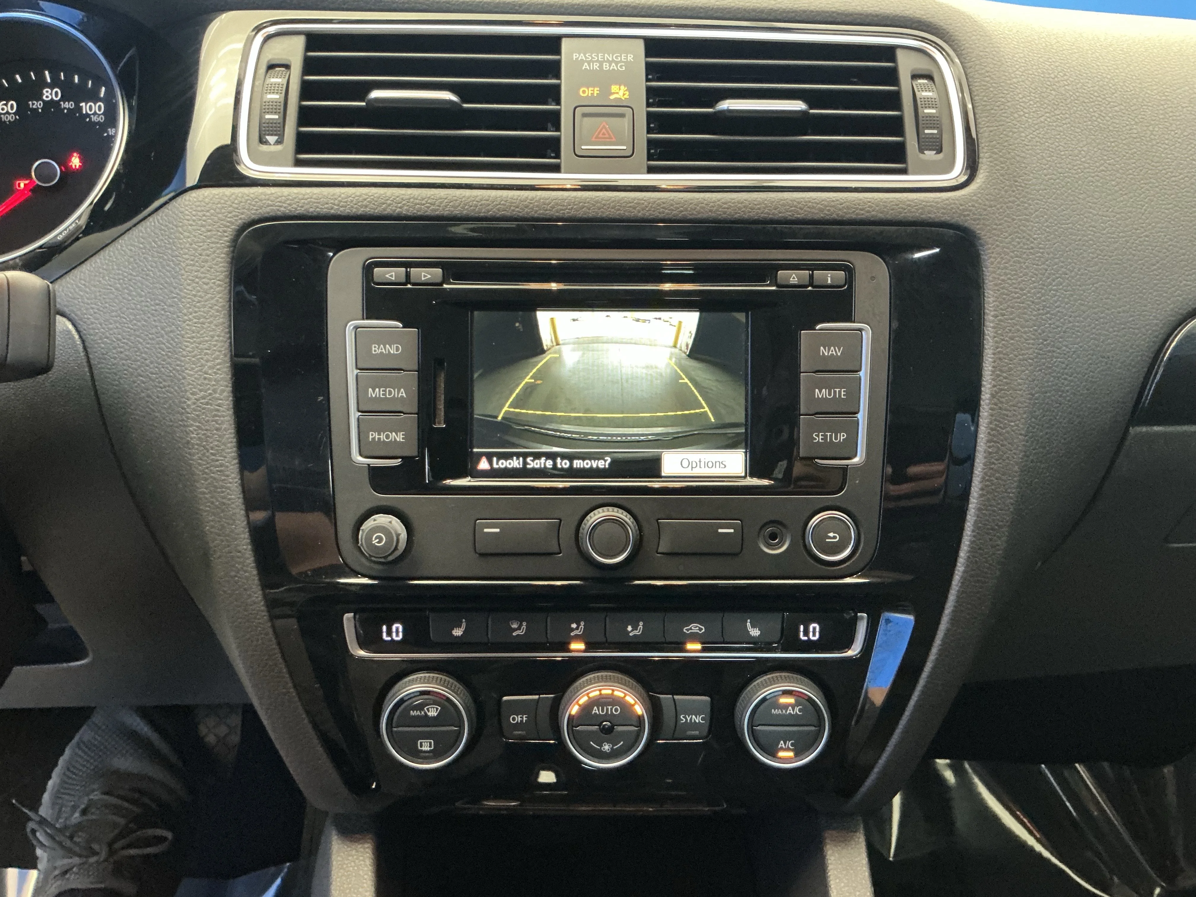 Used 2015 Platinum Gray Metallic Volkswagen 2.0L TDI SEL image 20