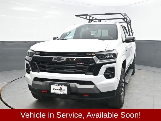 Used 2024 White Chevrolet Z71 image 2