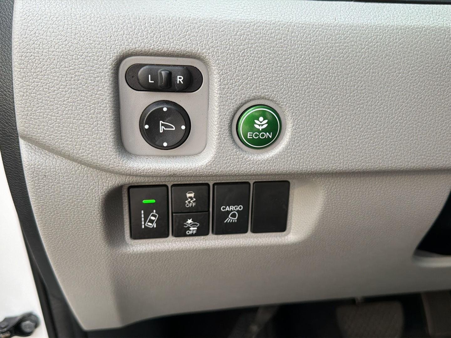 Used 2024 Platinum White Pearl Honda RTL image 19