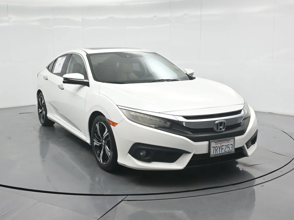 Used 2016 White Honda Touring image 21