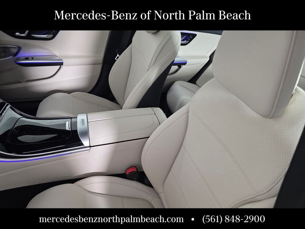 New 2026 Selenite Grey Metallic Mercedes-Benz C 300 image 9