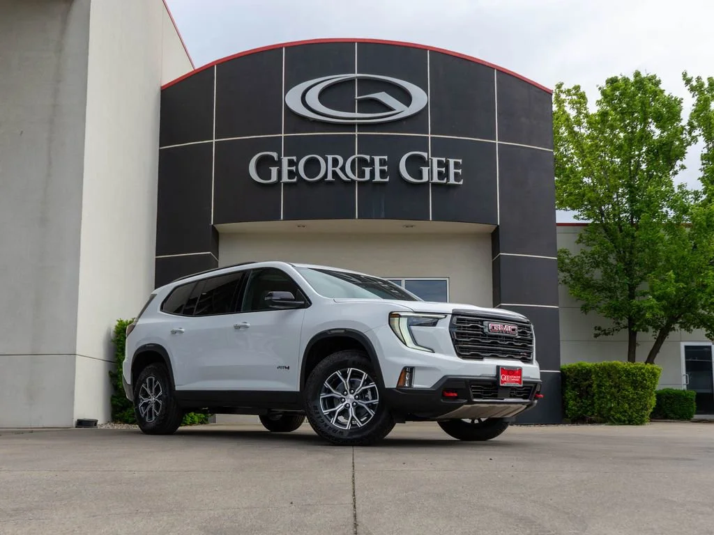 2026 GMC Acadia AT4 AWD's photo