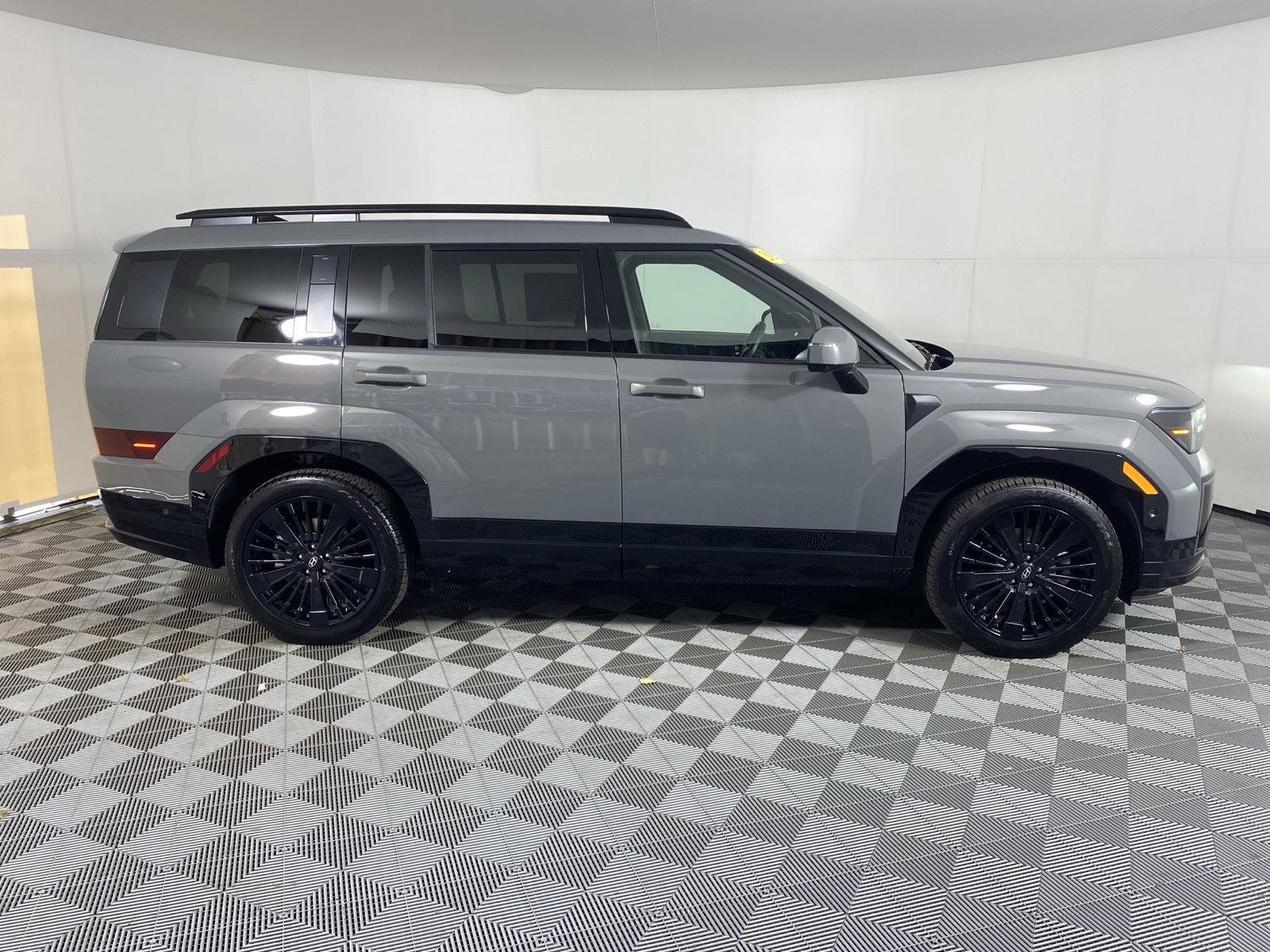 Used 2025 Hampton Gray Hyundai Calligraphy image 10