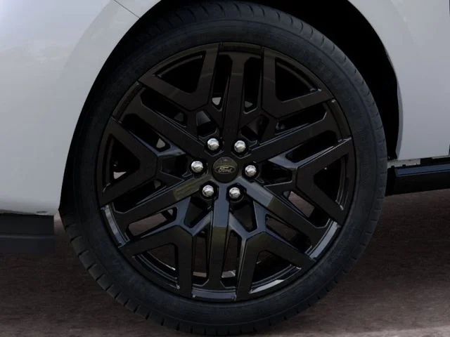 New 2027 White Ford Platinum image 19