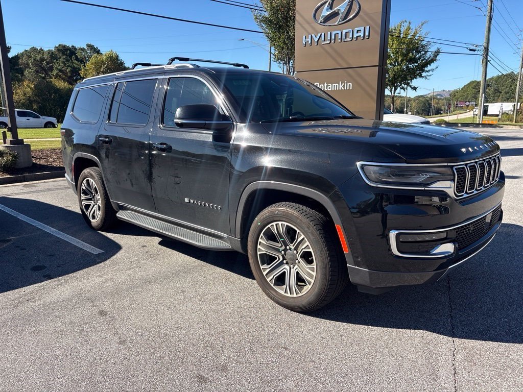 Used 2022 Diamond Black Crystal Pearlcoat Jeep Series III image 3