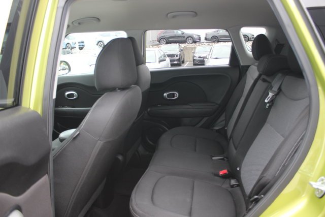 Used 2018 Green Kia Plus image 21