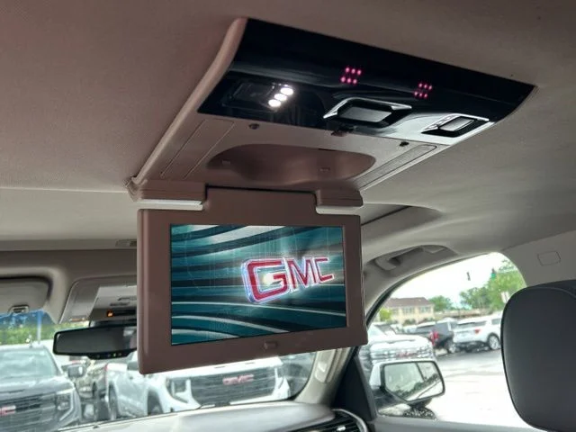 Used 2017 White Frost GMC Denali image 27