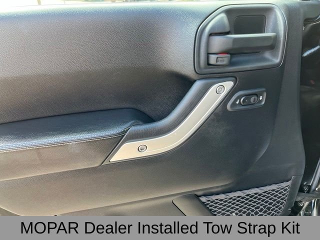 Used 2015 Black Jeep Unlimited Rubicon image 13