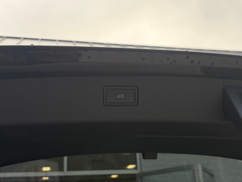 New 2026 Deep Black Pearl Volkswagen 2.0T SE image 30