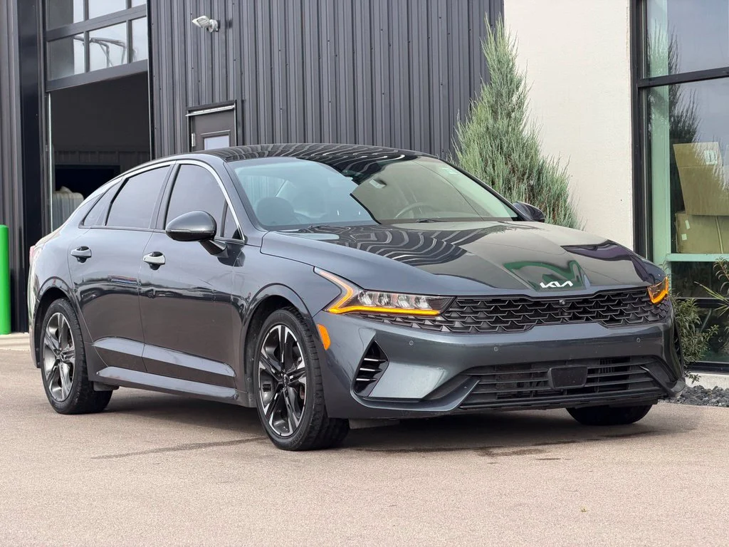 Used 2022 Gray Kia EX image 4