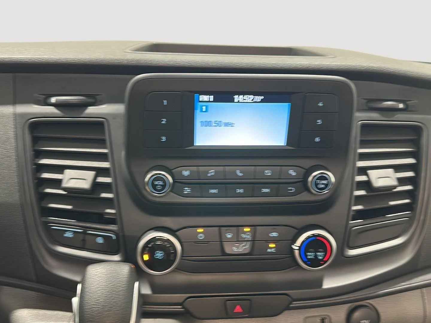 Used 2024 Oxford White Ford  image 12
