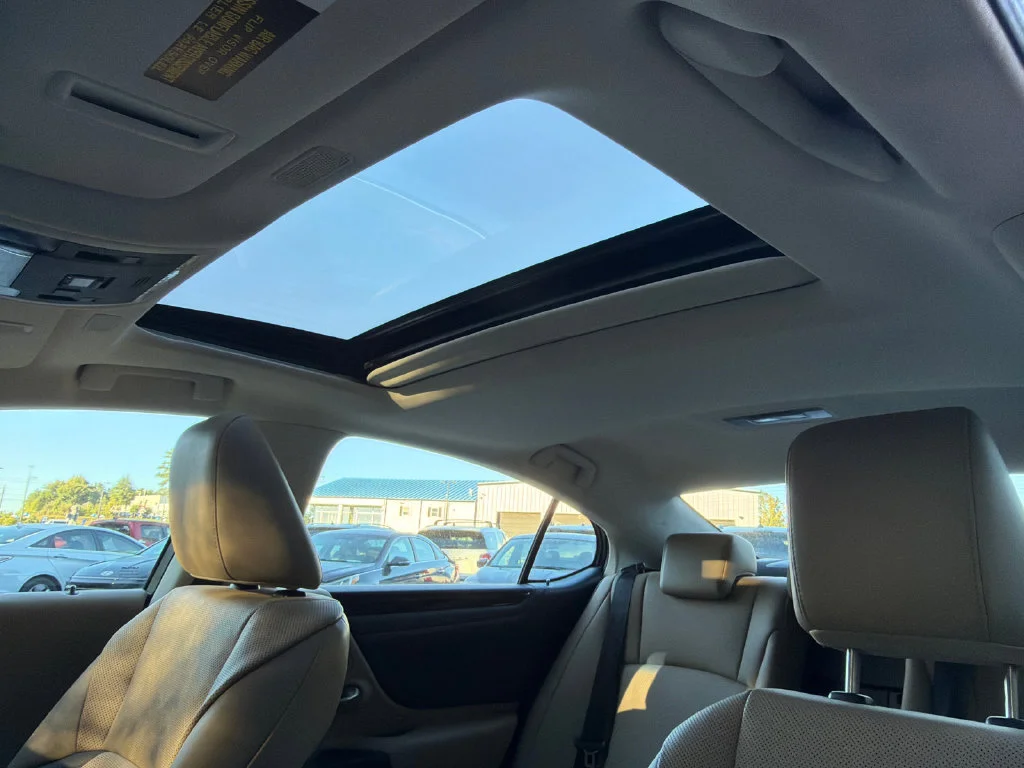 Used 2019 Silver Lexus 350 image 32