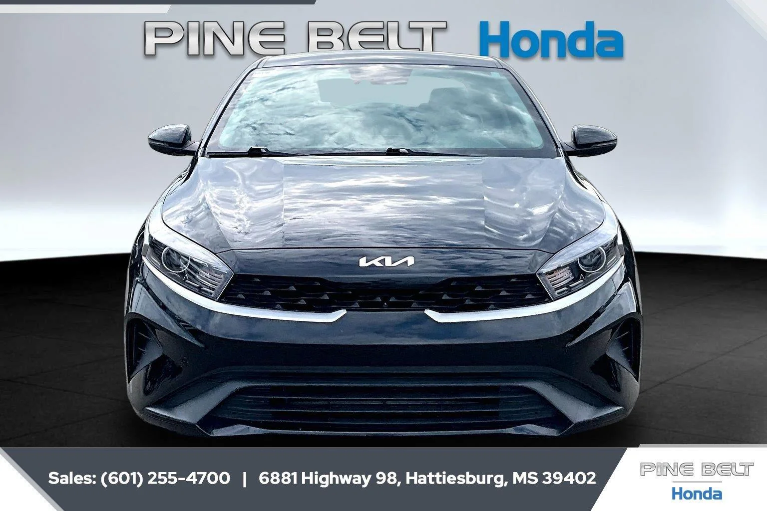 Used 2023 Aurora Black Pearl Kia LXS image 3