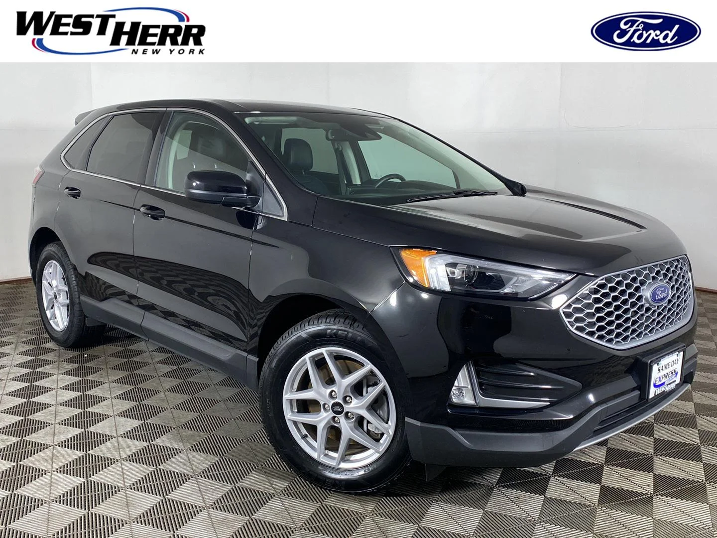 Used 2023 Agate Black Ford SEL image 1