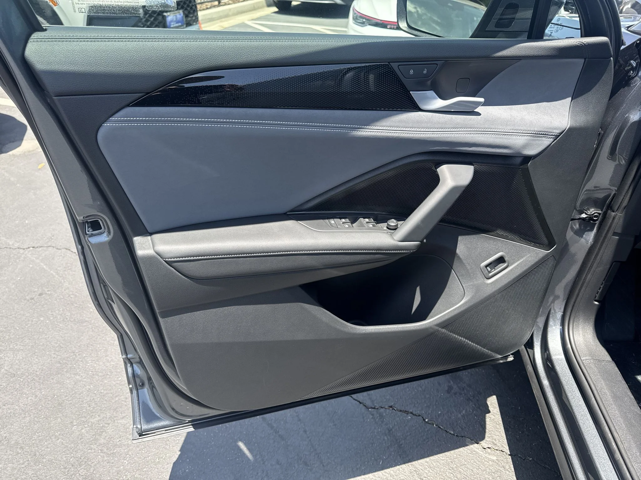 New 2026 Platinum Gray Metallic Volkswagen SE image 11