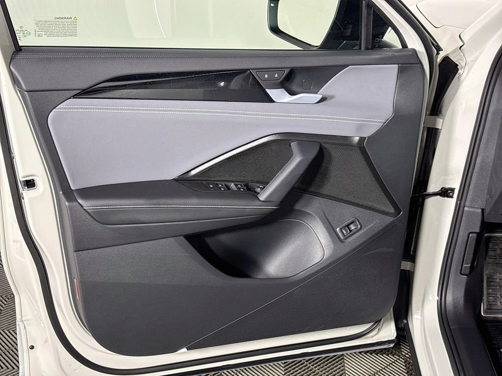 New 2026 Sandstone Volkswagen SE R-Line Black image 10