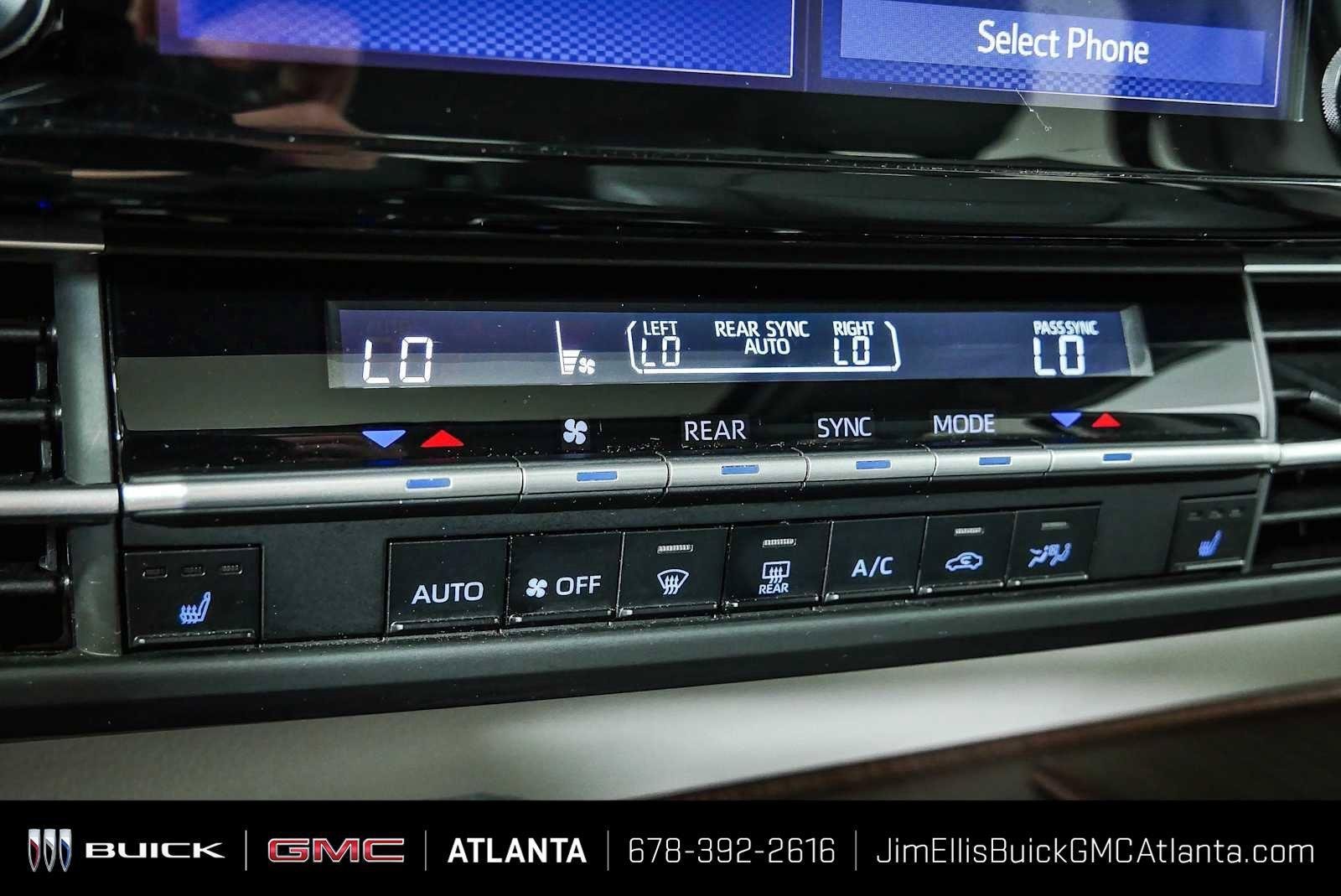 2024 Toyota Sienna XLE - Photo 15