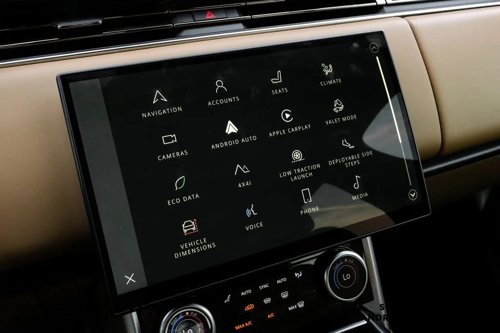 Used 2023 Black Land Rover SE image 30