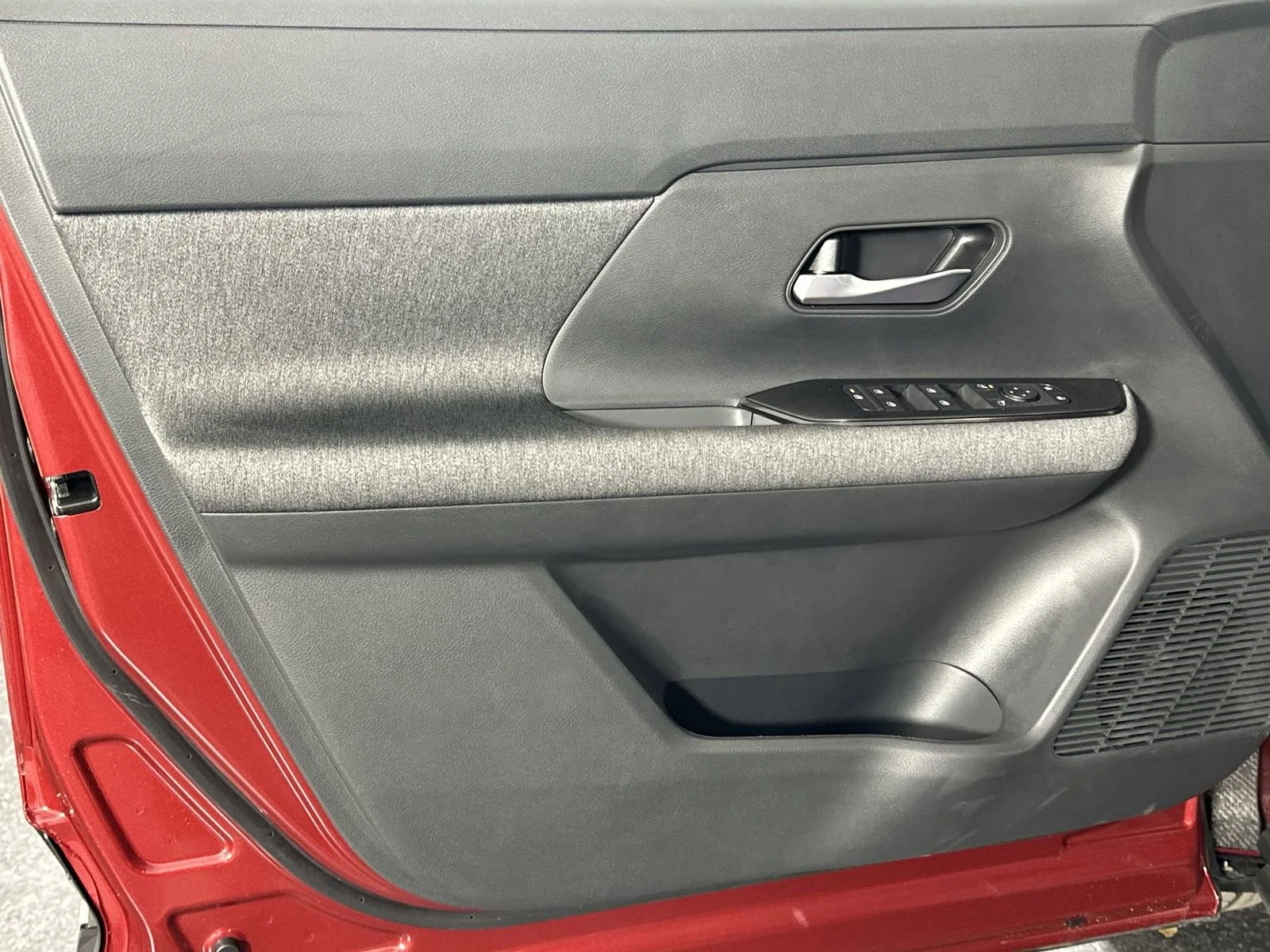 New 2026 Scarlet Ember Tintcoat Nissan SV image 29