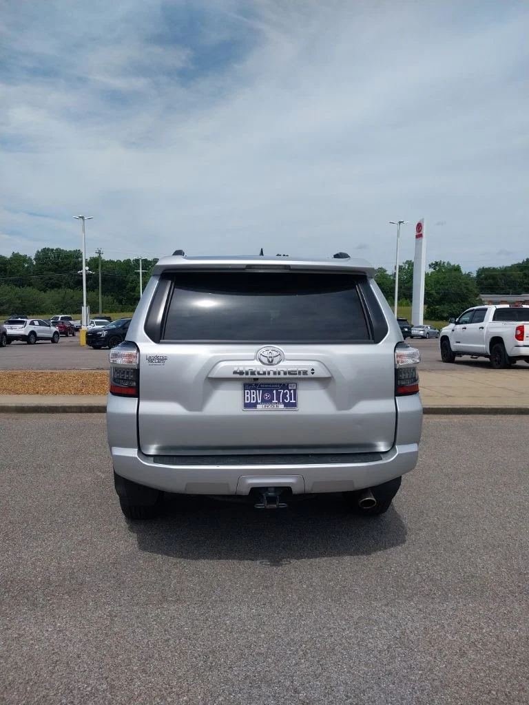 Used 2022 Silver Toyota SR5 Premium image 6