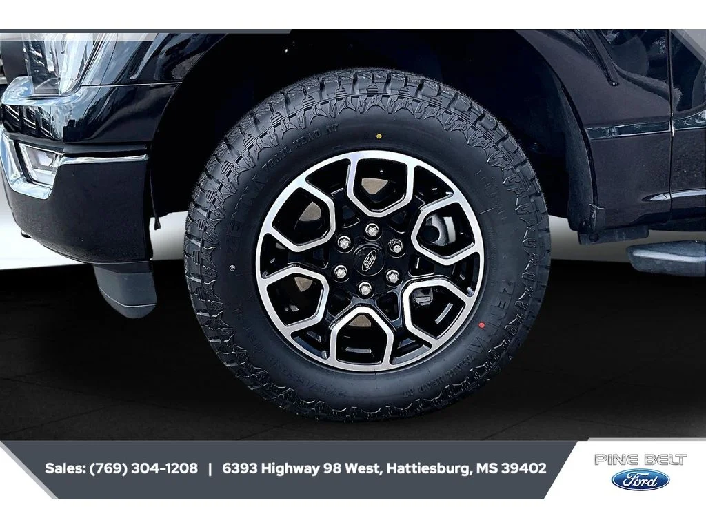 Certified Used 2023 Agate Black Metallic Ford XLT image 7