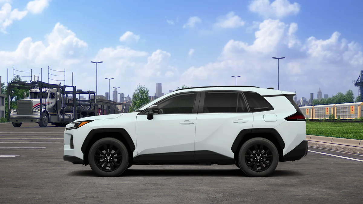 New 2026 Wind Chill Pearl Toyota XLE Premium image 4