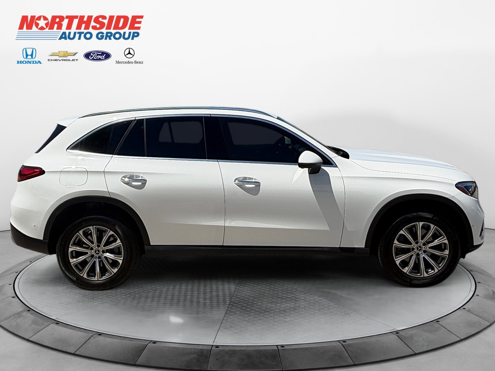 Certified Used 2026 Polar White Mercedes-Benz GLC 300 image 8