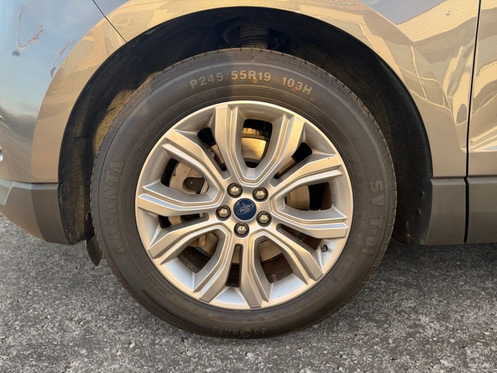 2022 Ford Edge Titanium - Photo 7