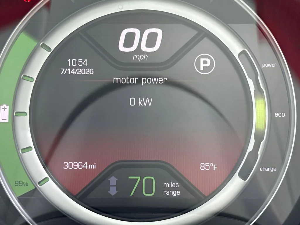 Used 2015 White FIAT Battery Electric image 12