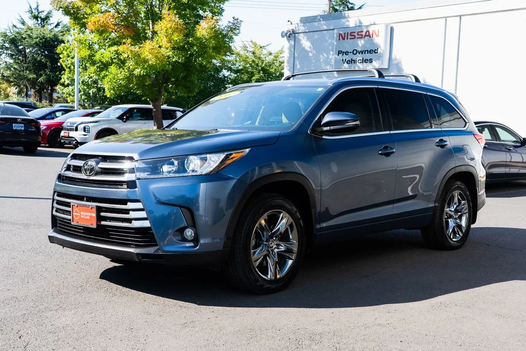 Used 2017 Blue Toyota Limited Platinum image 3