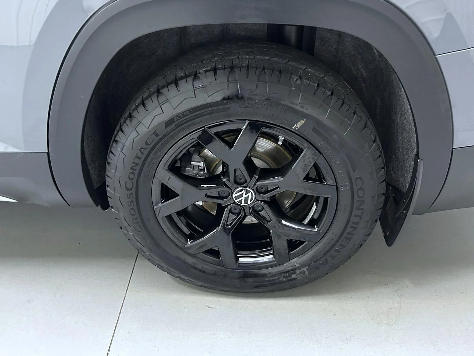 Used 2025 Gray Volkswagen 2.0T Peak Edition image 22