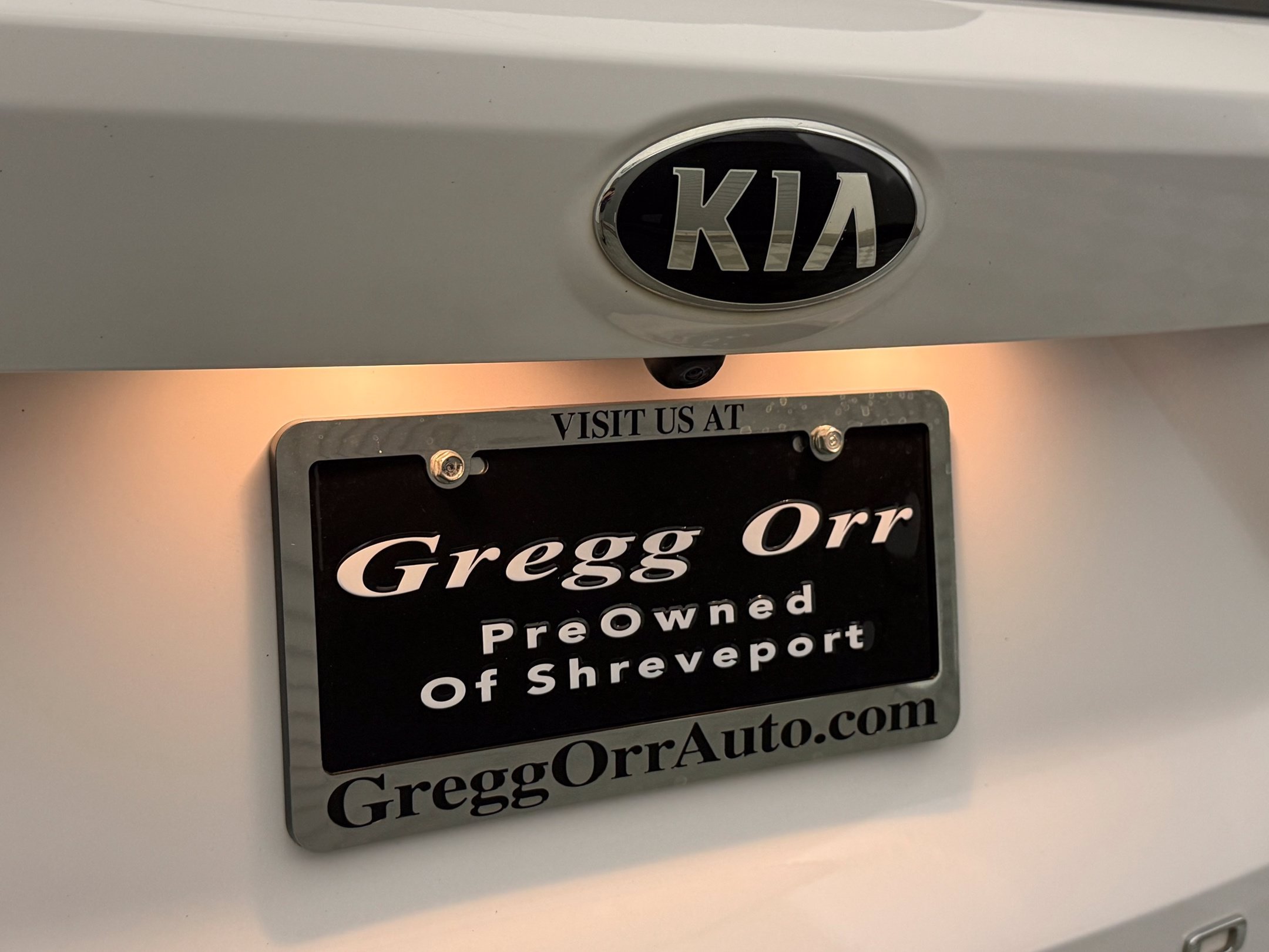 Used 2021 Glacial White Pearl Kia LX image 11