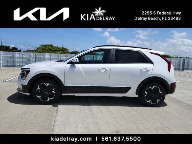 New 2026 Snow White Pearl Kia WIND image 5