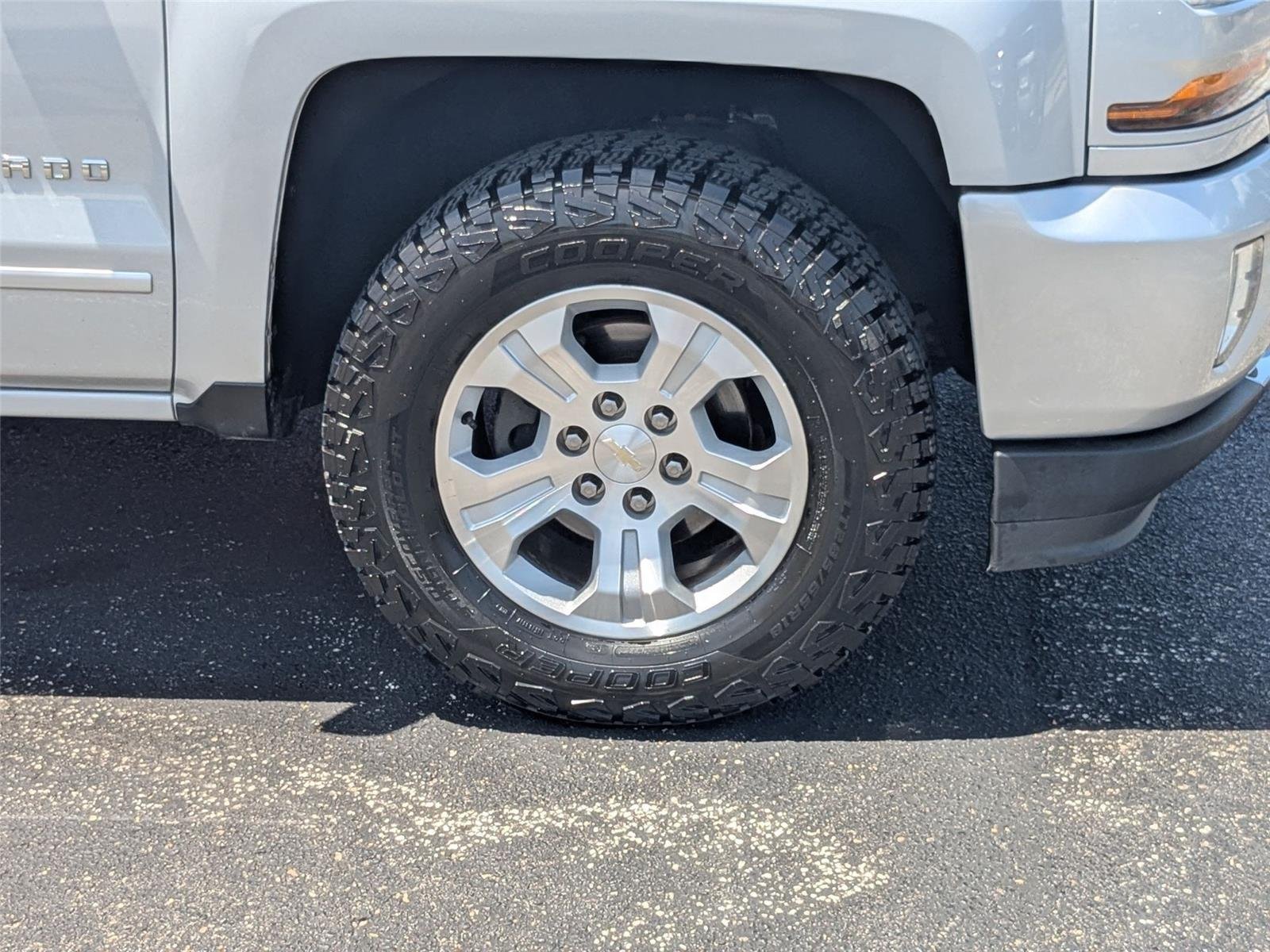 Used 2018 Silver Ice Metallic Chevrolet LT image 10