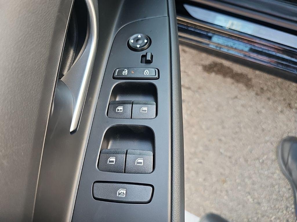 New 2026 Black Hyundai SE image 12