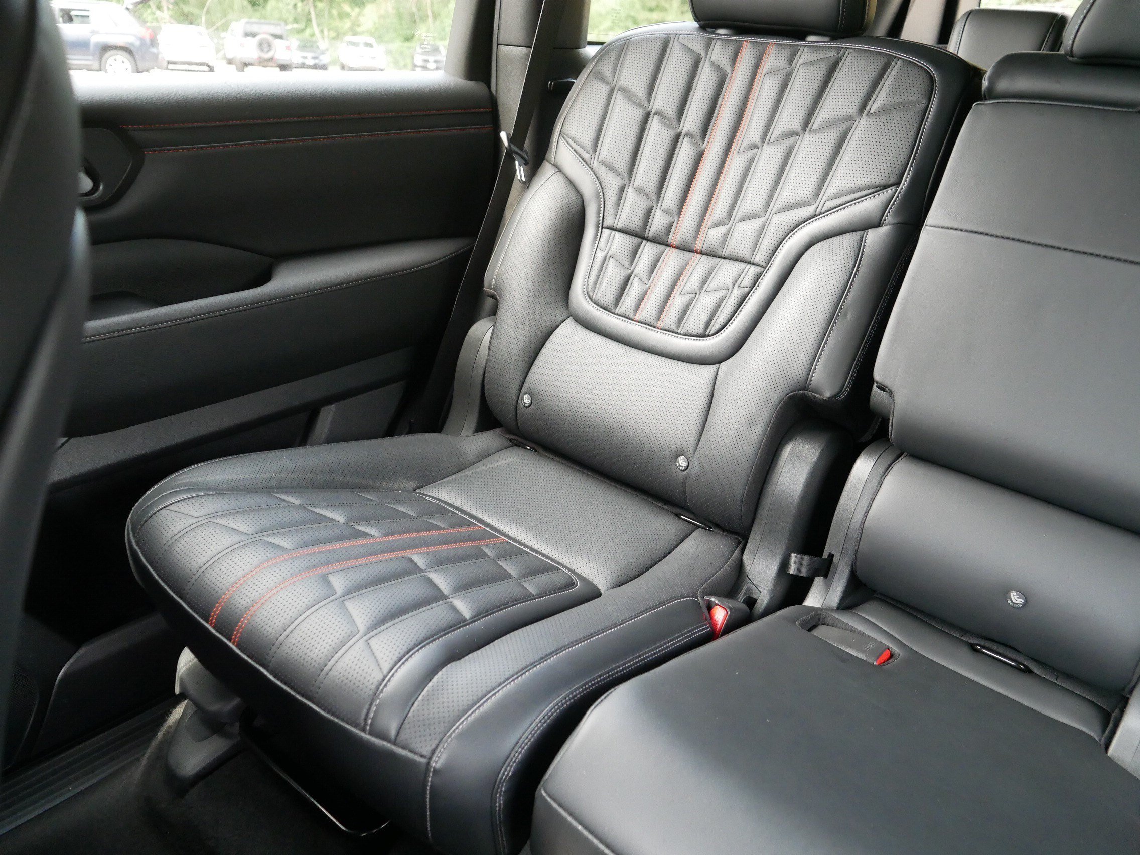 Used 2025 Gun Metallic/Super Black Nissan PRO-4X image 12