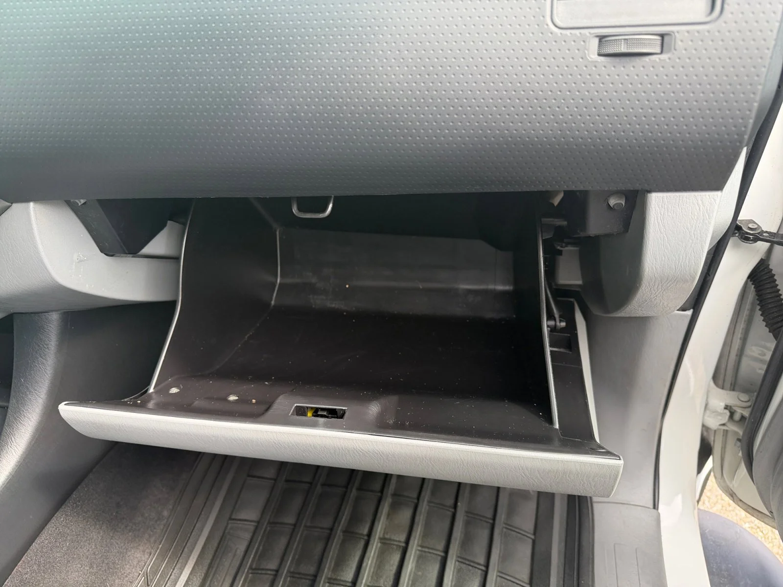 Used 2014 Super White Toyota Base image 50