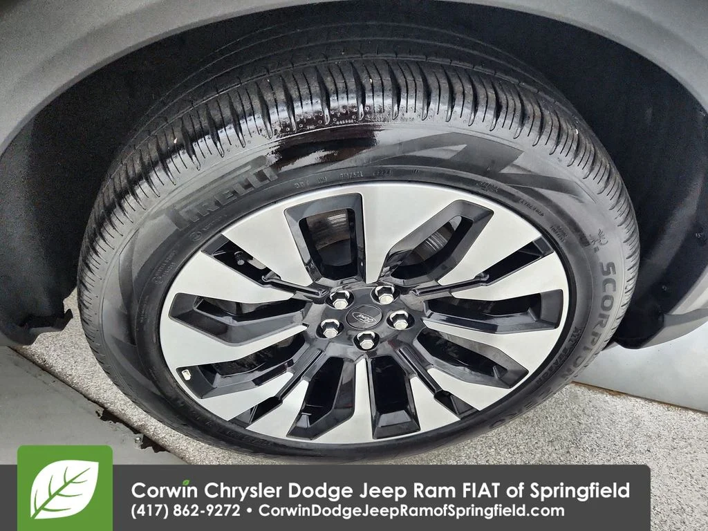 Used 2025 Gray Ford Platinum image 34