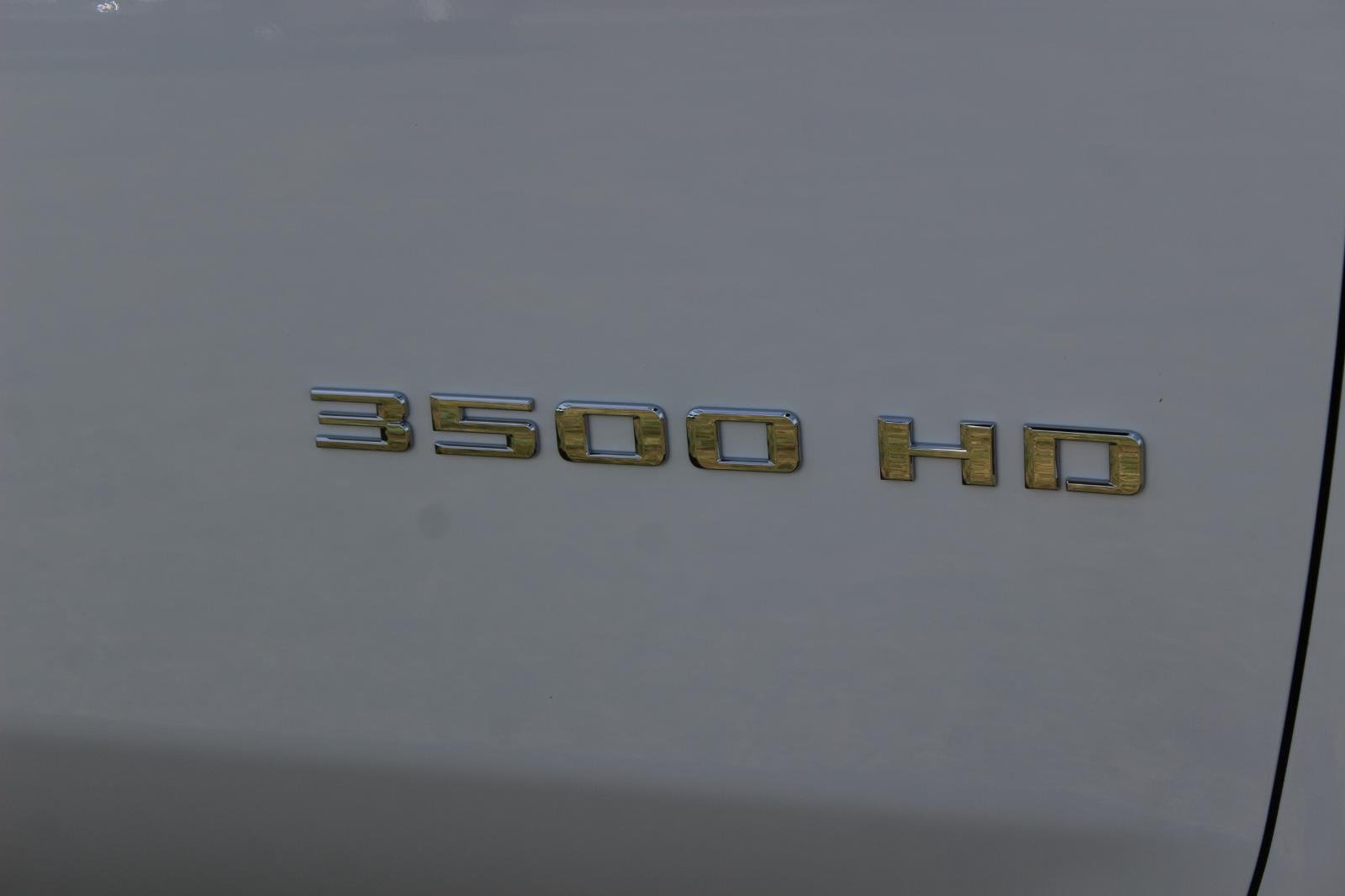 New 2026 Summit White Chevrolet Work Truck image 10