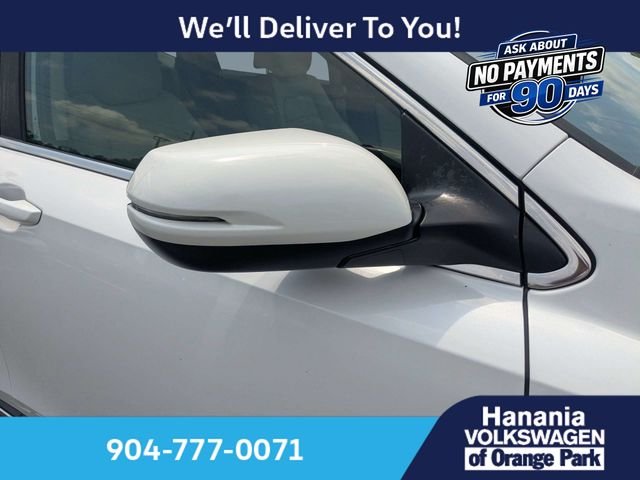 Used 2022 White Honda Touring image 11