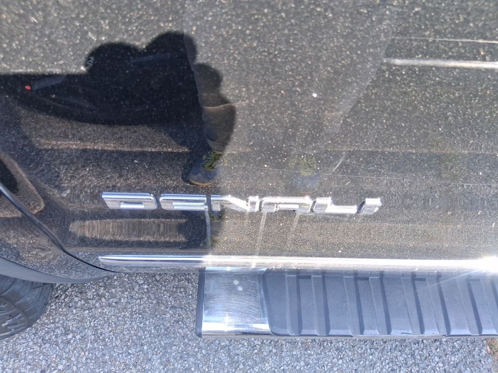 Used 2015 Black GMC Denali image 10